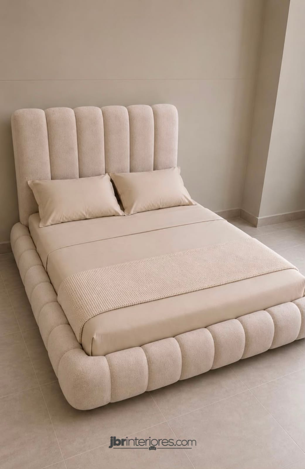 Cama Nube de Lujo Tapizada para Dormitorio