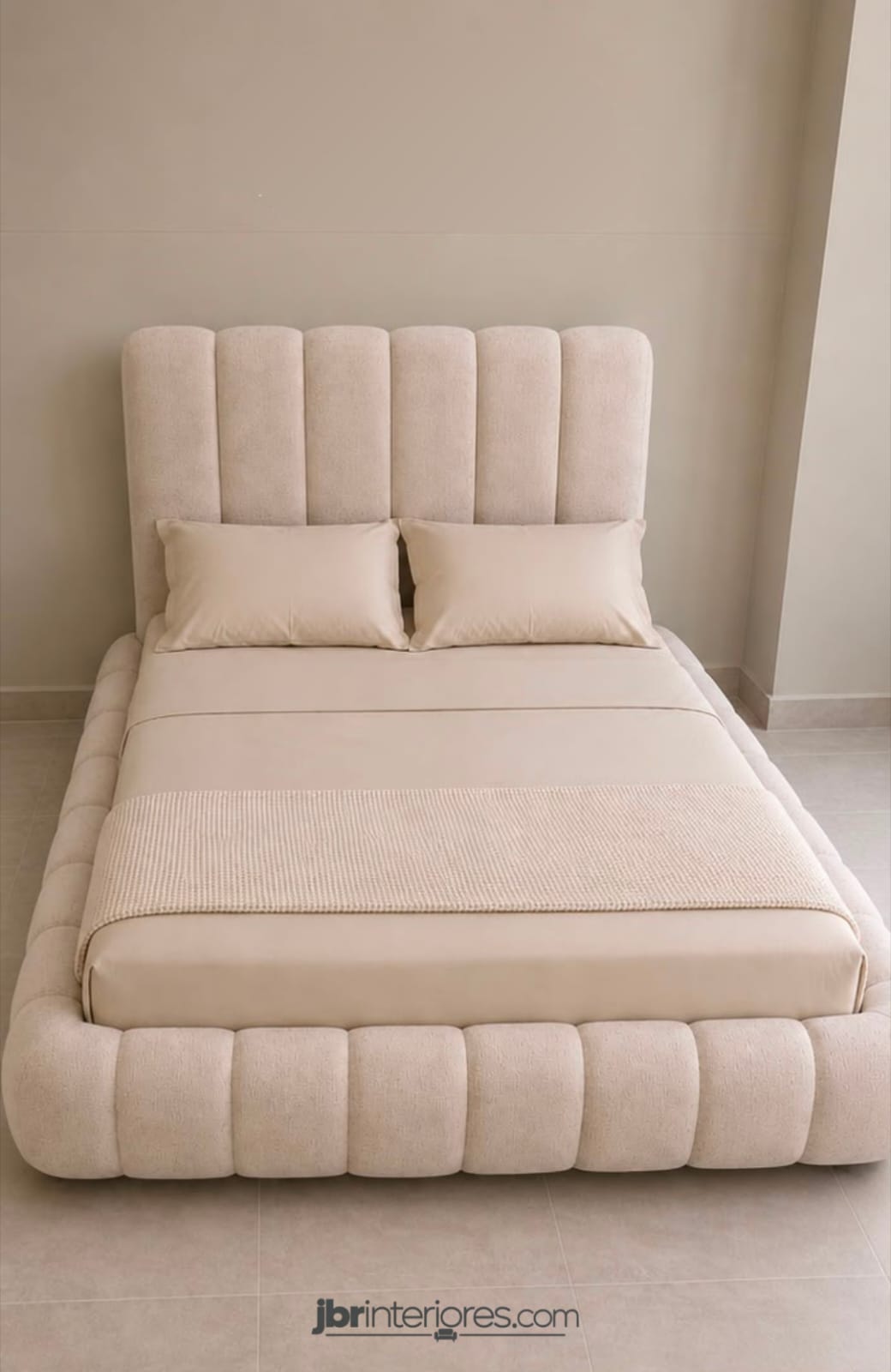 Cama Nube de Lujo Tapizada para Dormitorio