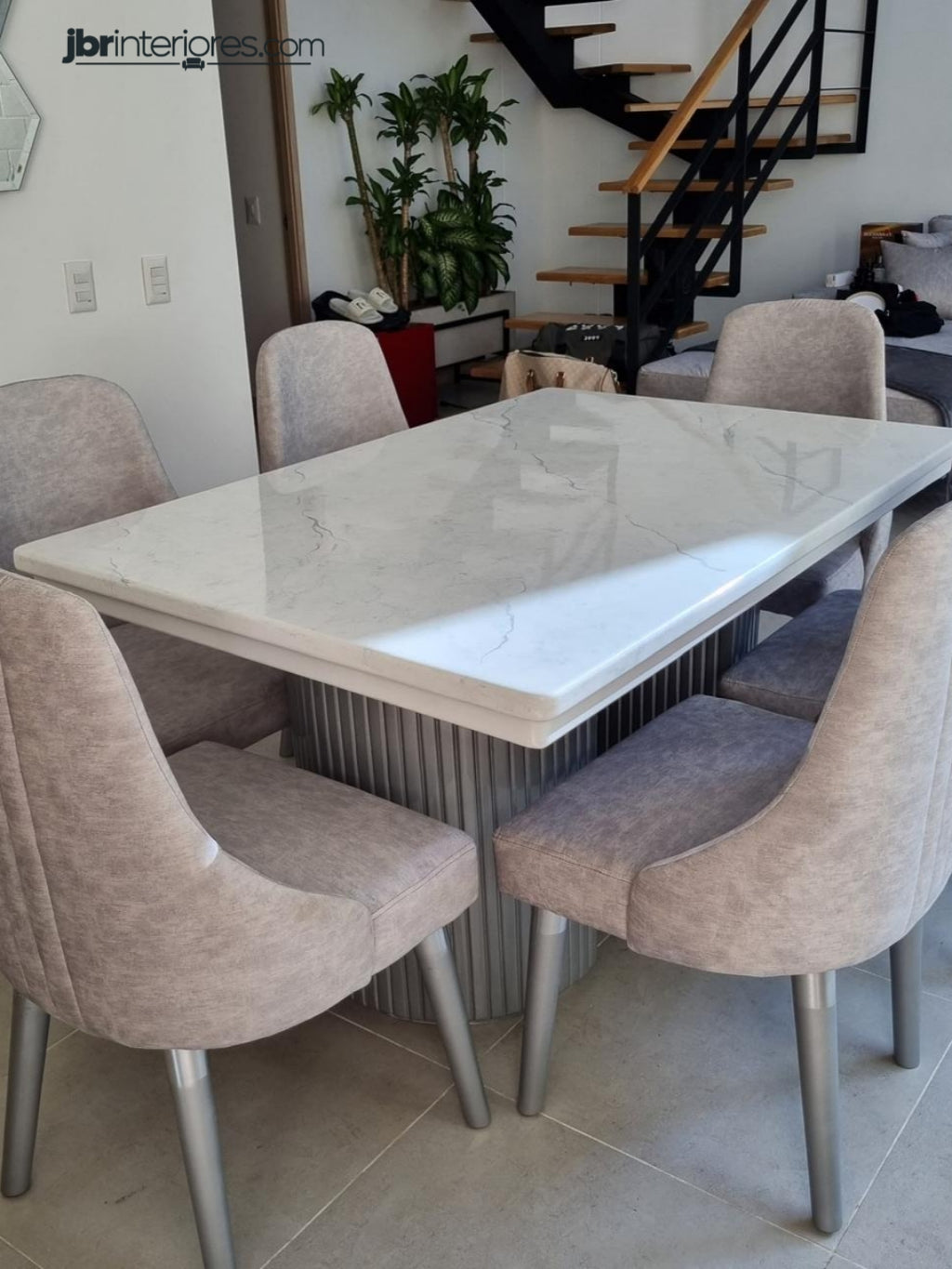 Comedor Italia | Tapa Efecto Mármol y Base Media Luna